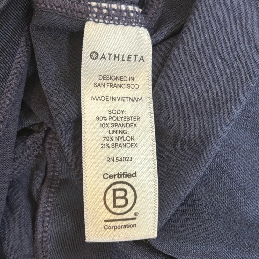 Athleta Pacifica Run Bike Navy Top - size XS - Picture 8 of 8